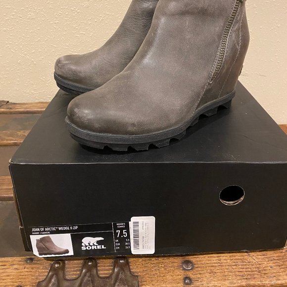 COPY - Sorel Joan of Arctic II Zip Wedge Boots, Size 7.5, Quarry (Gray) - Picture 10 of 11